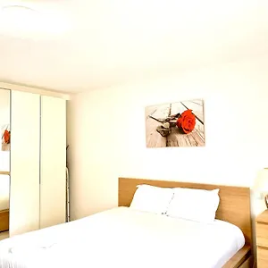 Large In Free Parking 10mins To Airport Excellent Customer Services Schuttrange